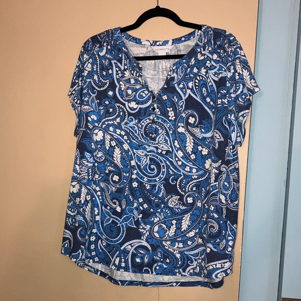 Liz Claiborne Blue and White Floral Top